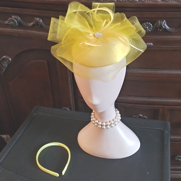 Elegant Classic Pillbox Fascinator Church, Brunch, Kentucky Derby. Tea, … - Picture 2 of 5